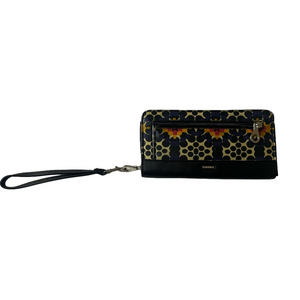 Relic Wristlet/wallet